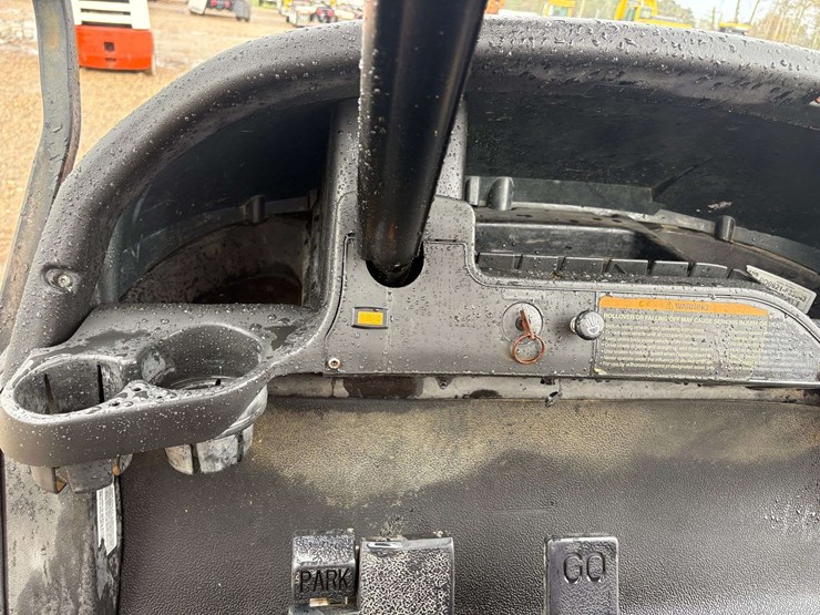 48v-club-car-golf-cart-w/-charger-image-11