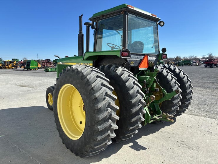 1984-john-deere-4650-image-8