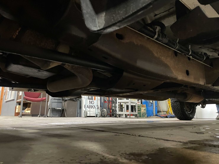 2015-chevrolet-silverado-2500hd-image-36