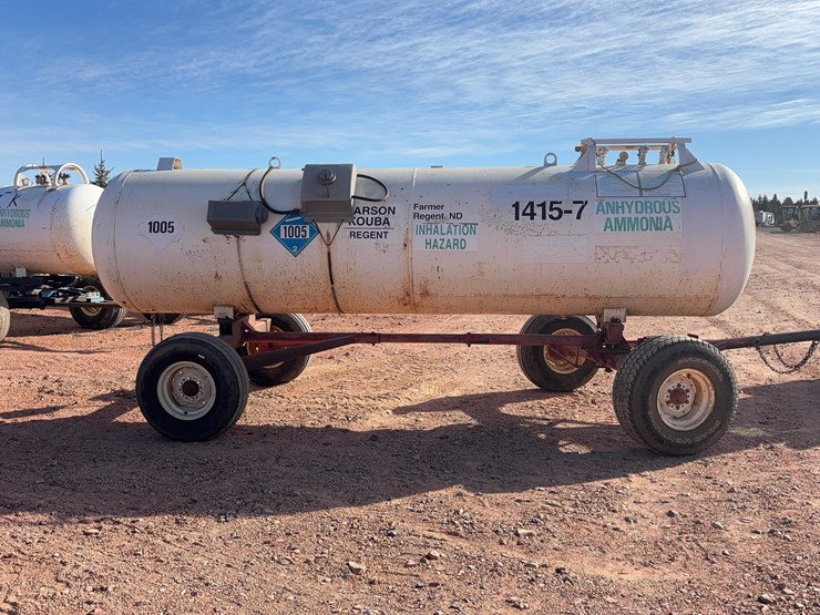 anhydrous-tank-with-trailer-image-3