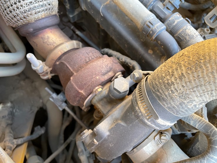 2019-new-holland-c237-image-39