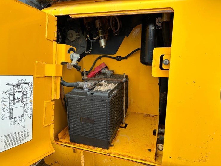 2012-deere-450j-lt-image-43