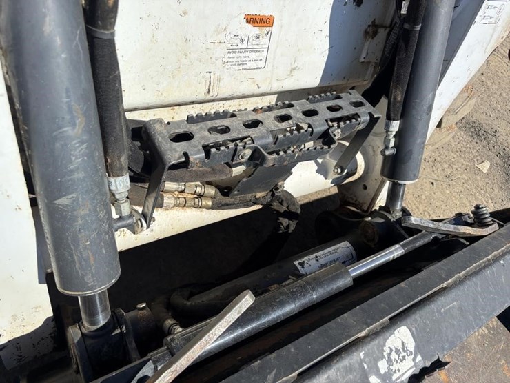 2018-bobcat-s550-image-12