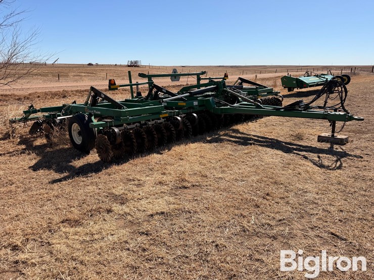 great-plains-2400tt-image-3