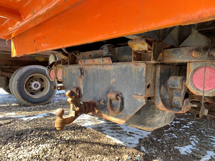 2003-chevrolet-3500-image-23