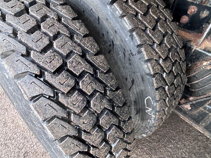 international-7400-image-69