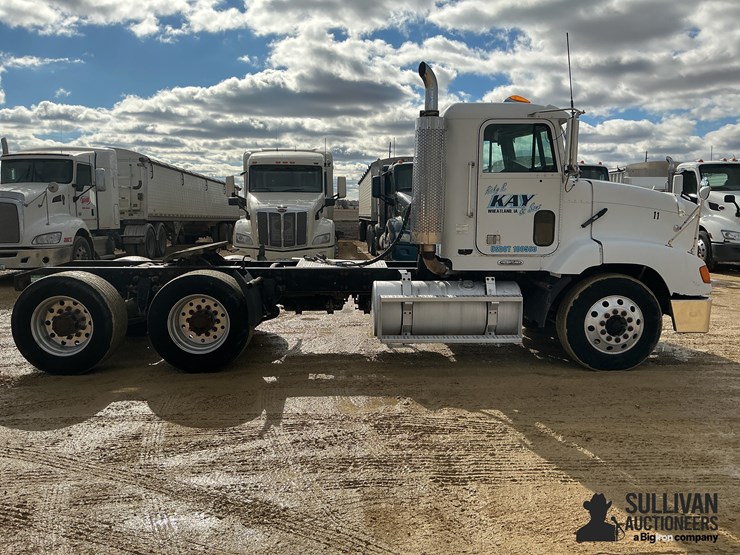 1999-freightliner-fld112-image-4