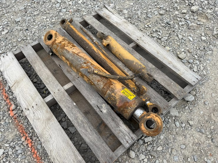 #35748-•-lot-of-hydraulic-cylinders-inv#-35748-image-1