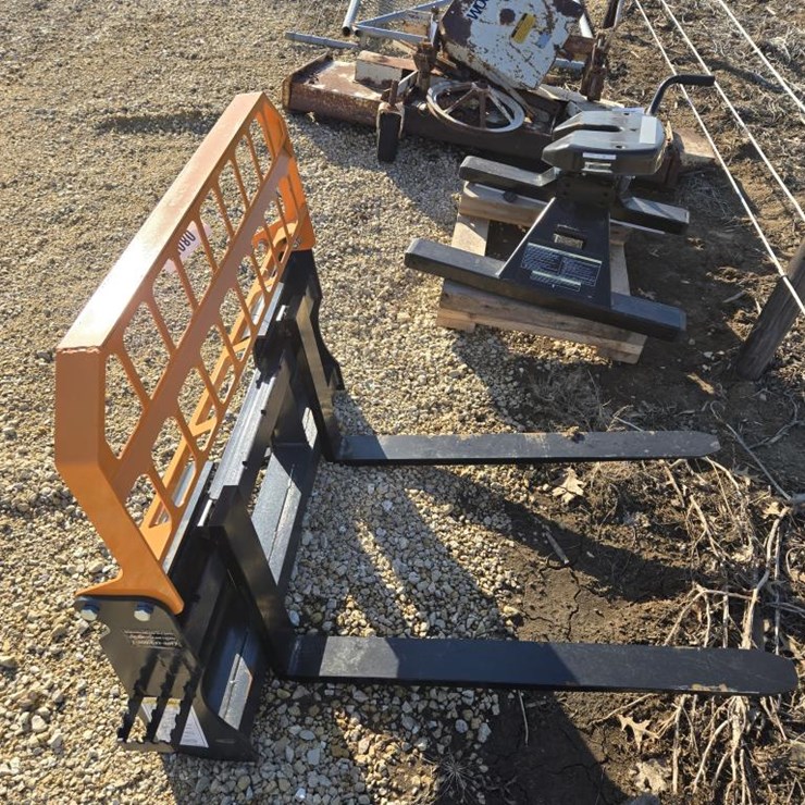 #8059 • NEW LANDHONOR 48" PALLET FORKS