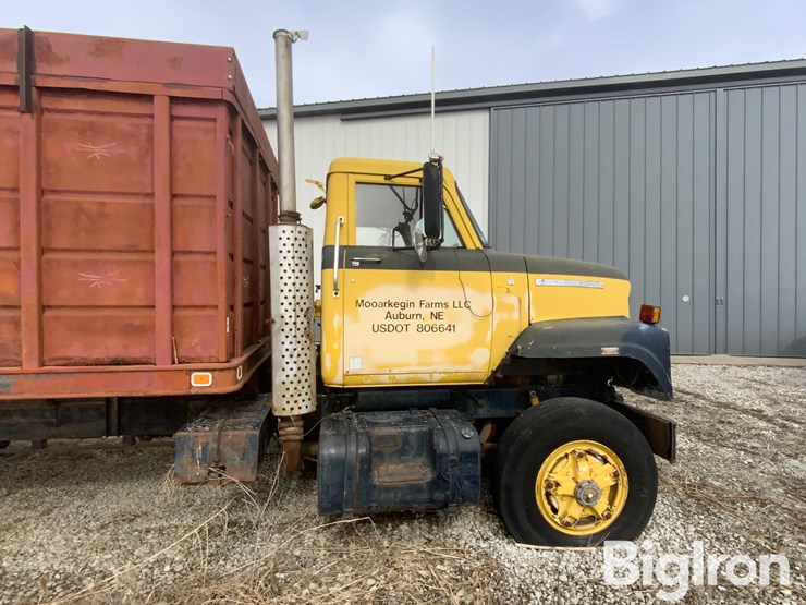 1975-international-fleetstar-image-9