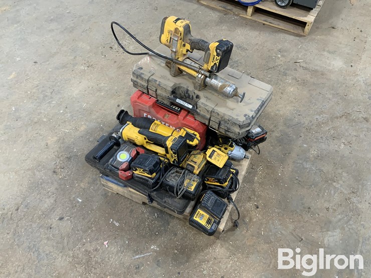 dewalt-hand-tools-&-supplies-image-1