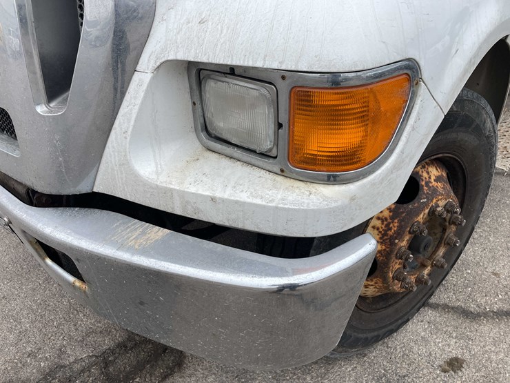 2006-ford-f650-xl-image-11