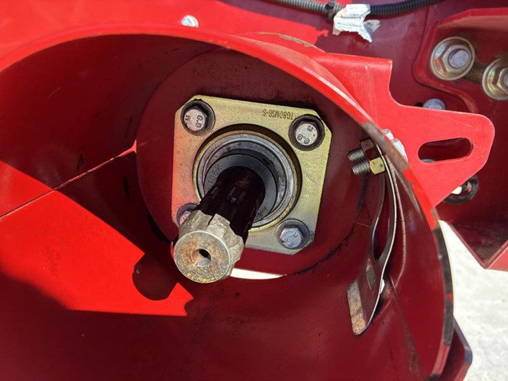 2012-case-ih-8230-image-30