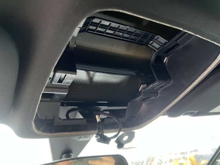 2023-ford-explorer-image-33