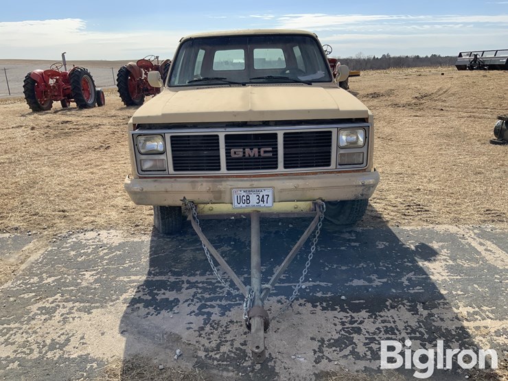 1987-gmc-suburban-image-2