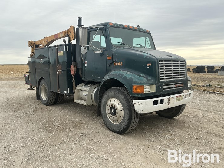 1990-international-8100-image-3