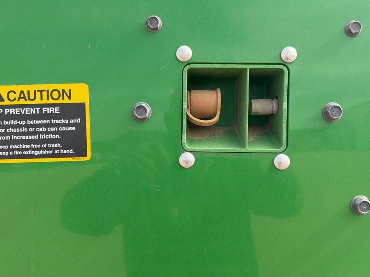 2019-john-deere-9620rx-track-tractor-image-26