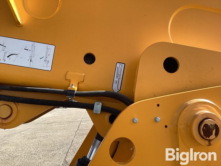 2022-jcb-510-56-image-11