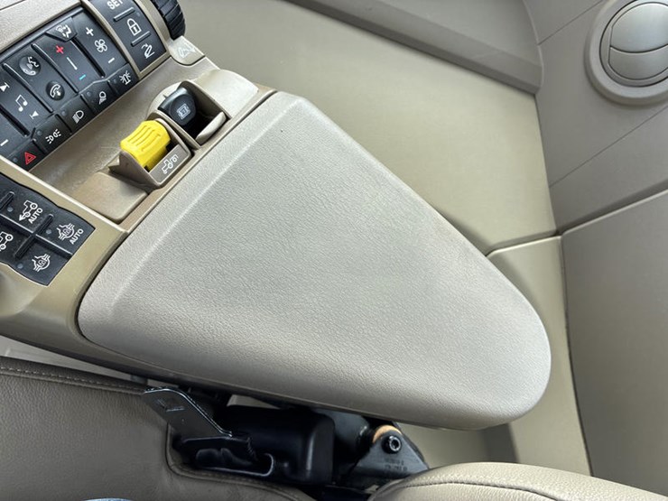 2024-john-deere-8rx-410-image-101