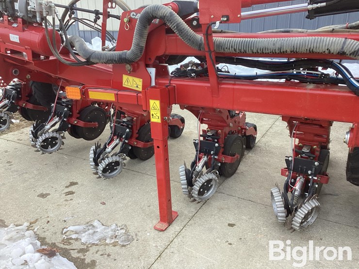 2022-case-ih-2022-image-15