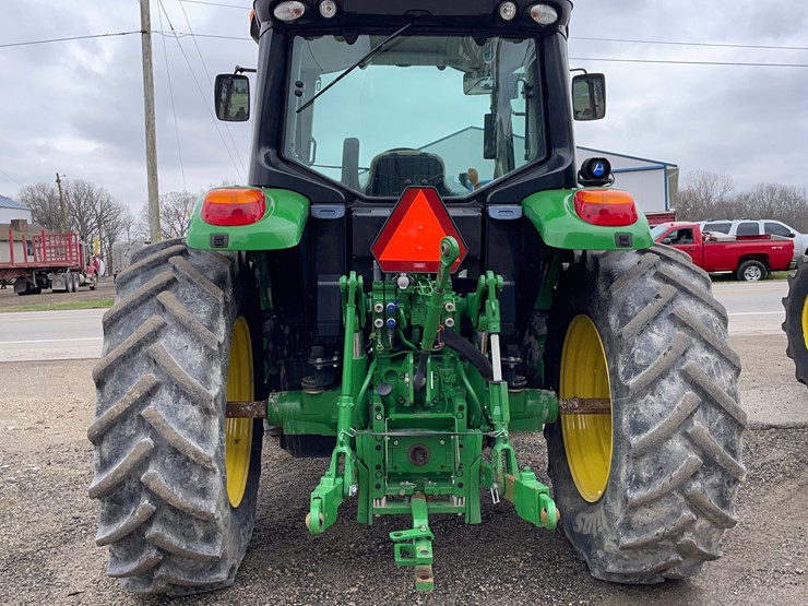 2020-john-deere-6110m-image-8