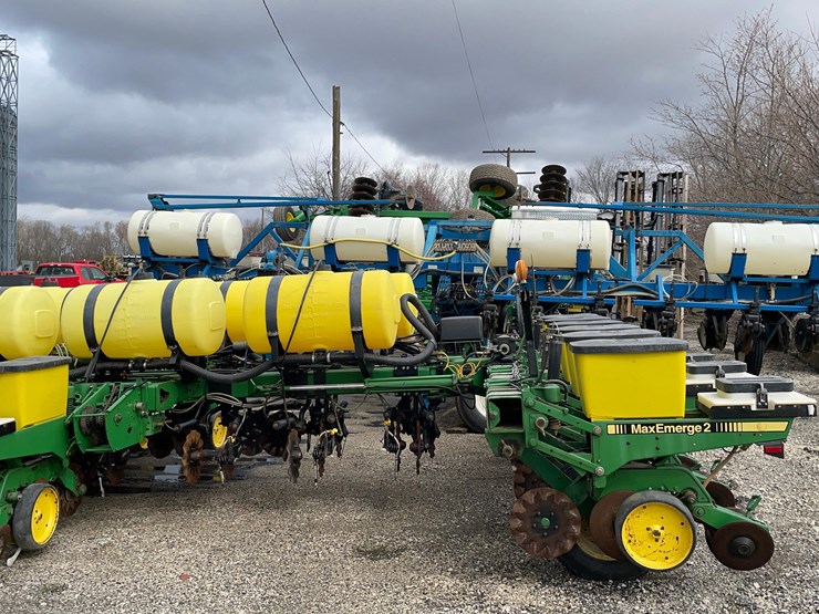 john-deere-7200-image-5