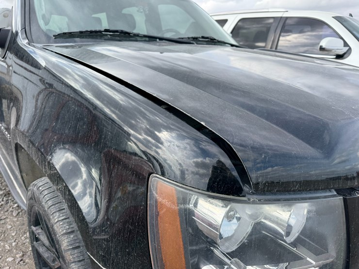 2014-chevrolet-tahoe-image-10