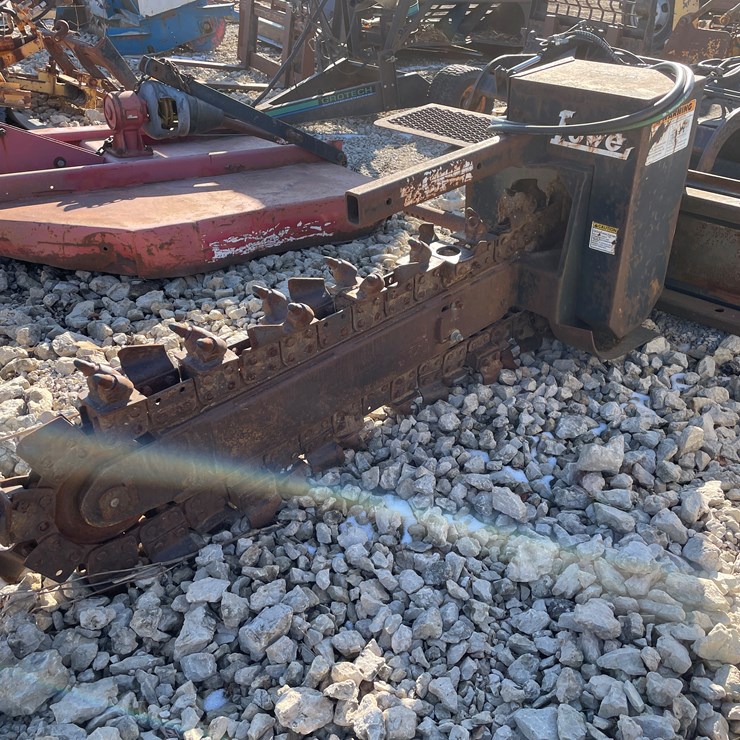 #6101 • Universal Mount Lowe 25C Trencher