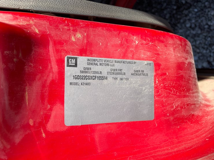 2012-gmc-3500hd-image-46