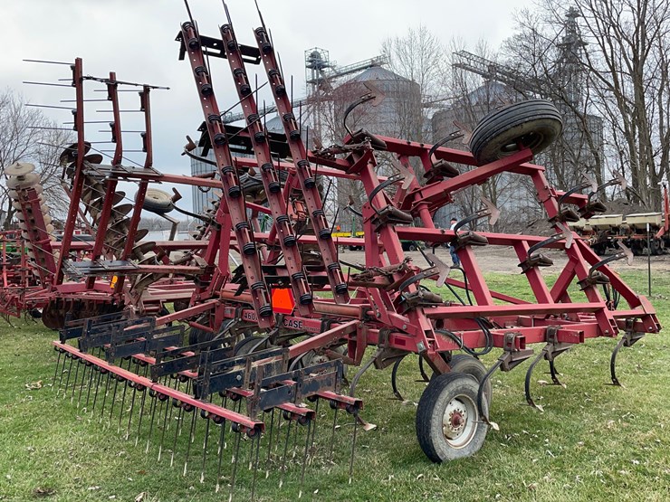 case-ih-4600-image-9