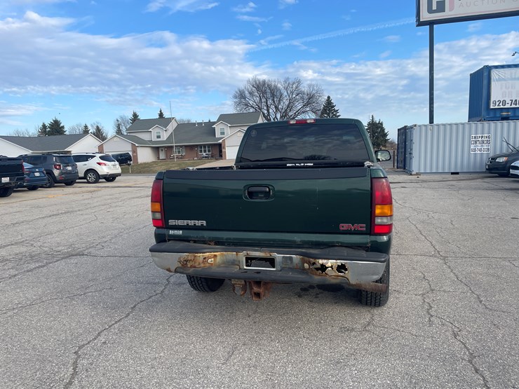 #1430-•-2002-green-gmc-sierra-(has-wi-title)-(of)-image-4