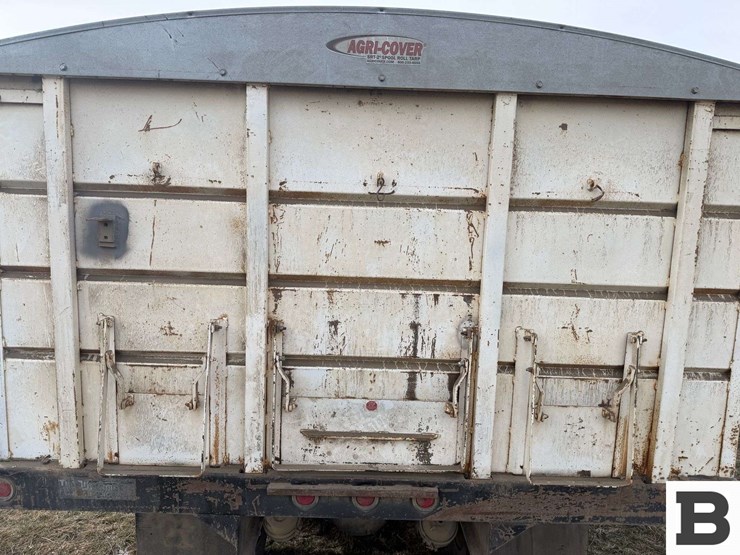 1985-international-s2300-image-34