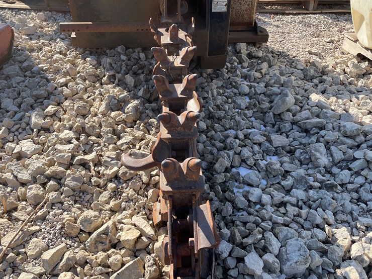 #6101-•-universal-mount-lowe-25c-trencher-image-3