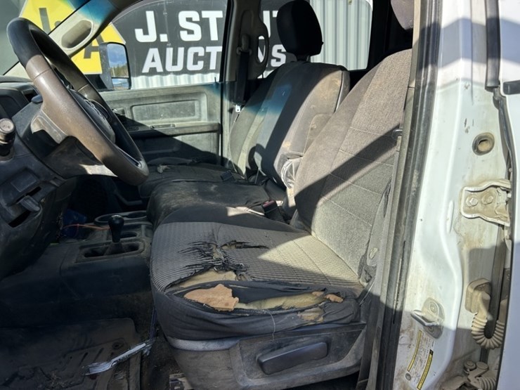 2012-dodge-ram-2500-image-21