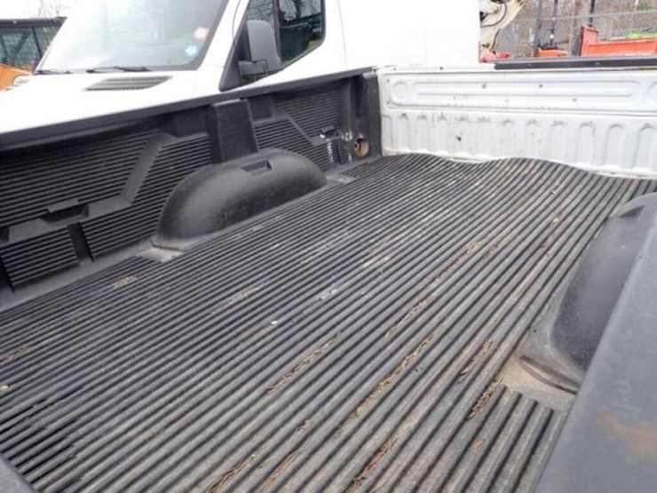 2013-dodge-ram-1500-image-15