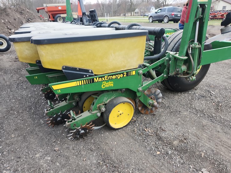 1990-john-deere-7240-image-8