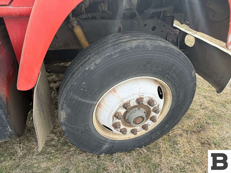 1985-international-s2300-image-44