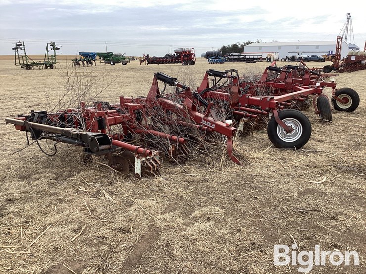 shop-built/case-12r30-strip-till-bar-image-7