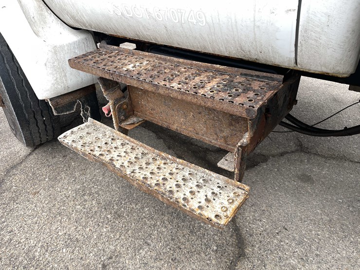 2006-ford-f650-xl-image-44