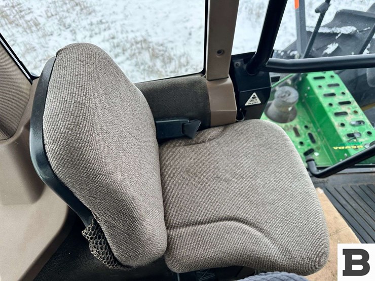 2005-john-deere-9320-image-102