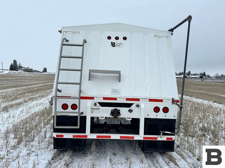 2007-neville-trailer-image-4