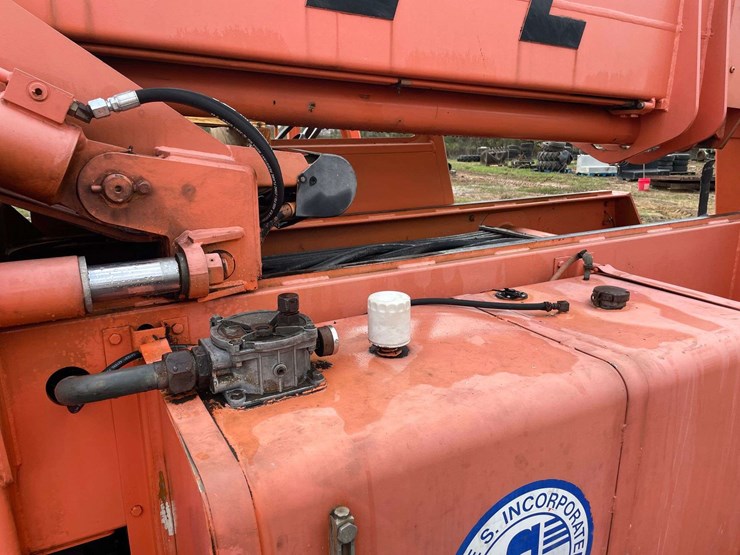 lull-844c-42-image-18