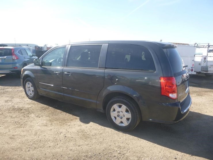 2012-dodge-grand-caravan-image-4