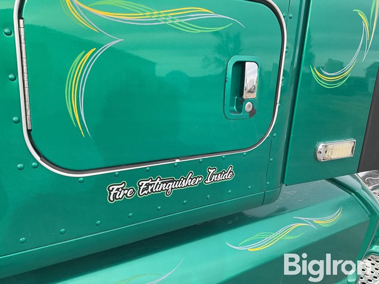 2019-kenworth-t680-image-13