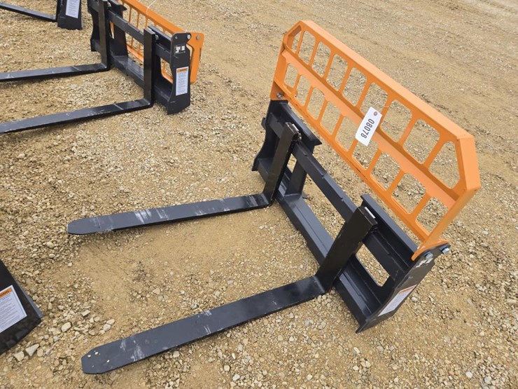 #8078-•-new-skid-steer-forks--4000-lb-rating-image-3