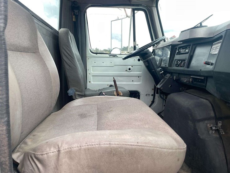 1999-international-4700-image-18
