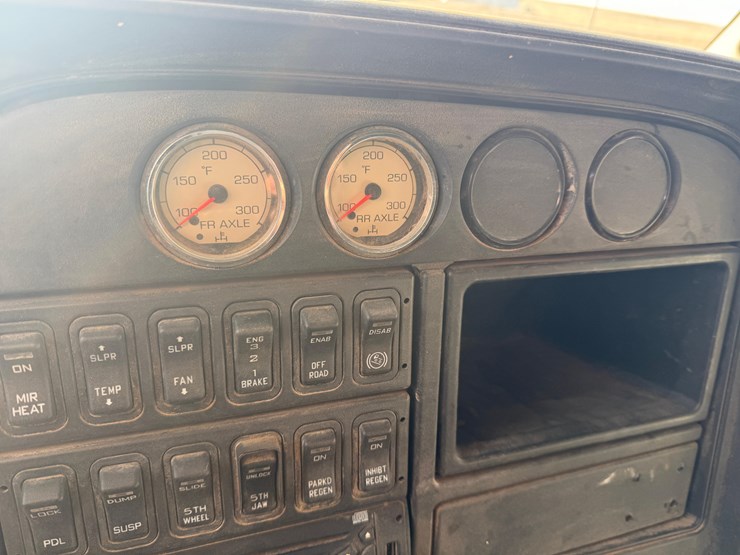 2012-international-prostar-image-27