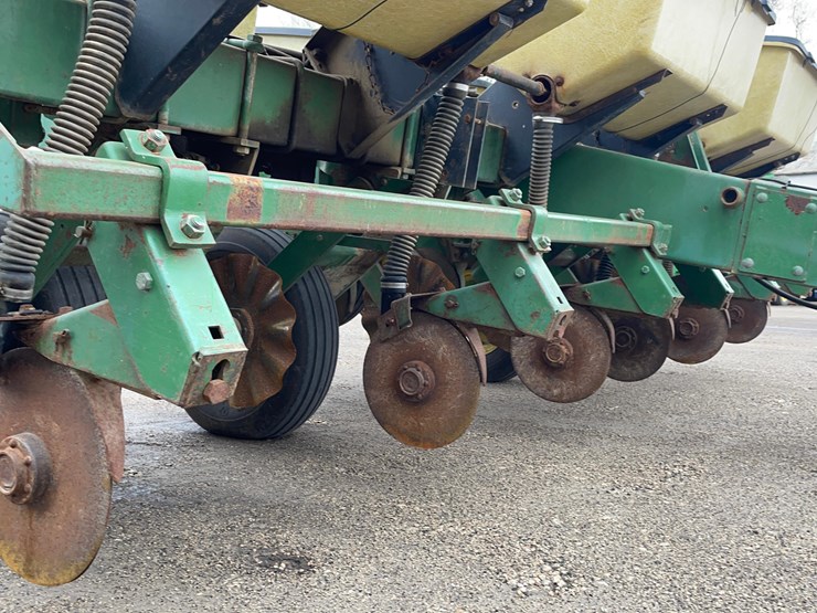 john-deere-7000-image-6