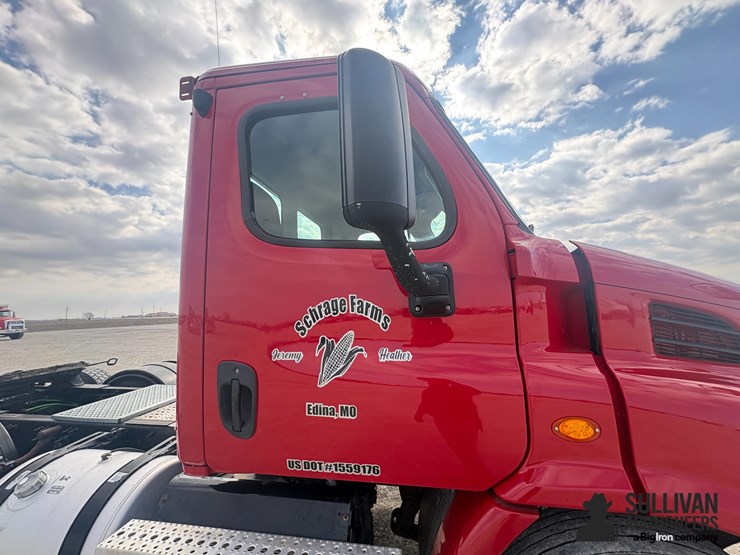 2015-freightliner-cascadia-113-image-20