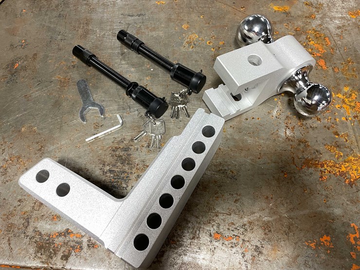 #2334-•-new-heavy-duty-trailer-hitch-(cw)-image-1